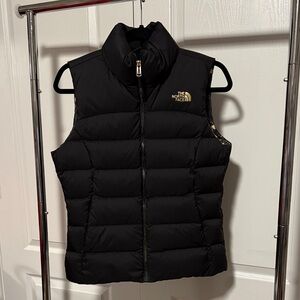 The North Face 700 Black Women's Puffer Vest